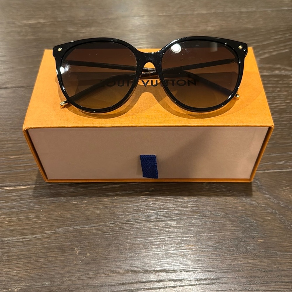 Louis Vuitton Black Sunglasses